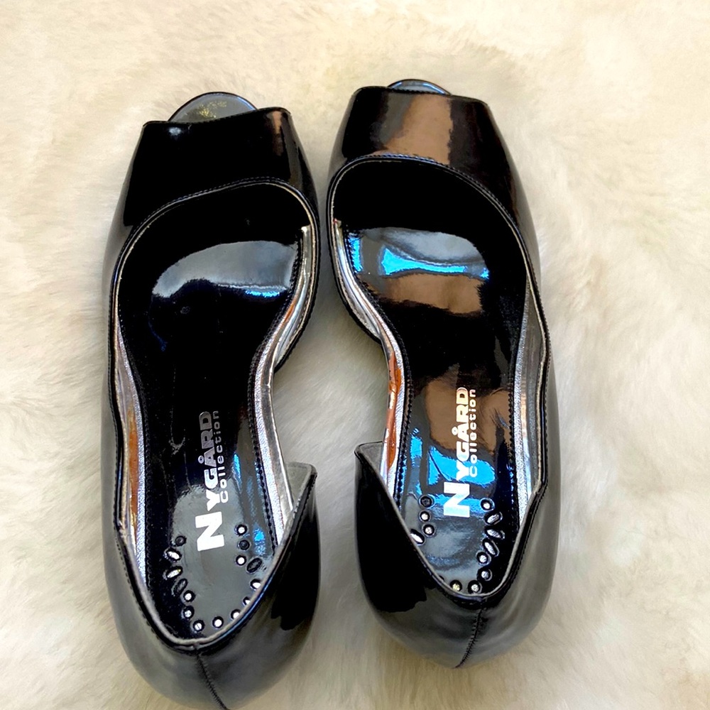 Nygard collection shiny black slip on shoes in size 7M